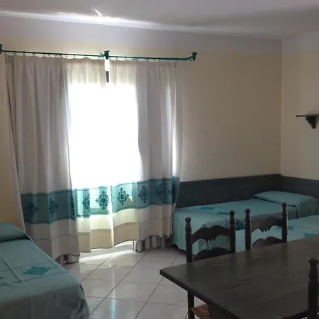 מלון דירות Marina Palace אורוסיי