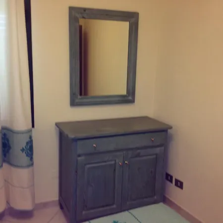 Marina Palace אורוסיי