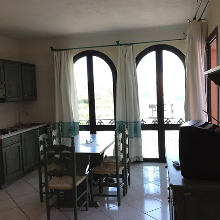 מלון דירות Marina Palace אורוסיי