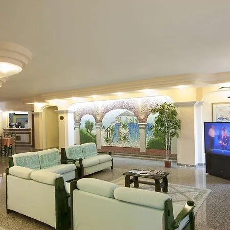 Marina Palace Aparthotel 4*
