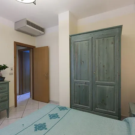 מלון דירות Marina Palace 4*