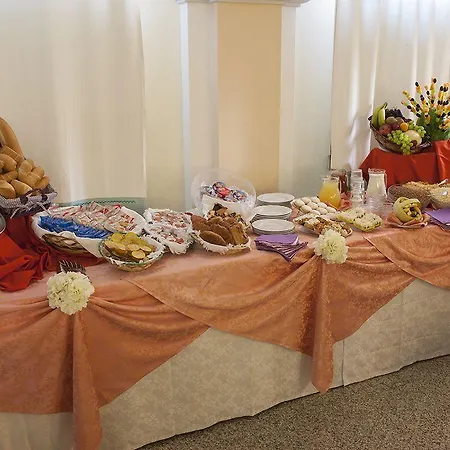 Marina Palace מלון דירות 4*