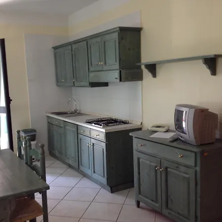 מלון דירות Marina Palace 4*