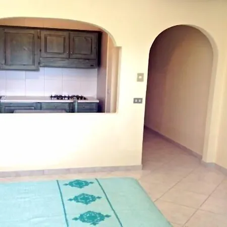 Marina Palace מלון דירות אורוסיי