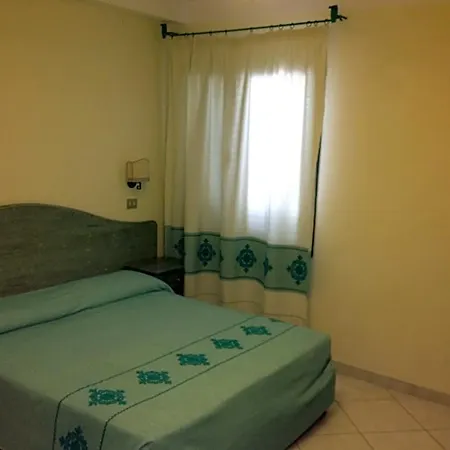 מלון דירות Marina Palace אורוסיי