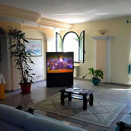 מלון דירות Marina Palace 4*