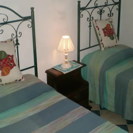 Marina Palace מלון דירות אורוסיי