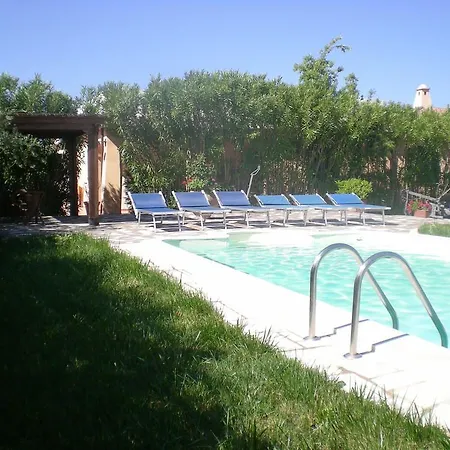 Ξενοδοχείο με διαμερίσματα Marina Palace Orosei