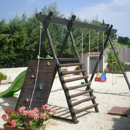 Marina Palace 4* אורוסיי