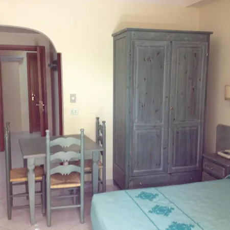Ξενοδοχείο με διαμερίσματα Marina Palace Orosei